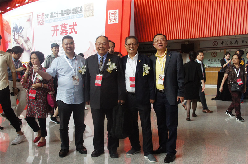 赛思达董事长唐树松参加第二十一届中国烘焙展览会开幕式4